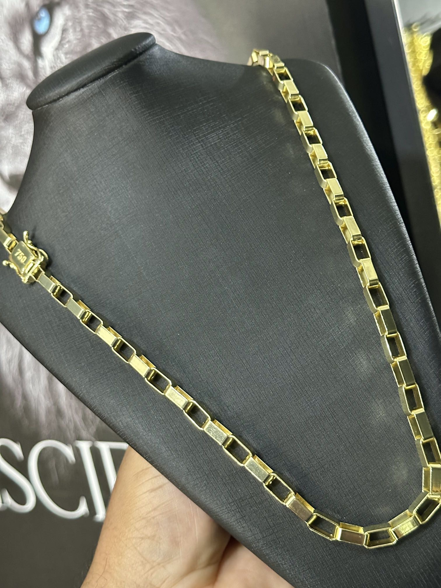 Corrente Tijolinho 10mm Banhada a Ouro 18K – Luxo e Presença - Imagem 2