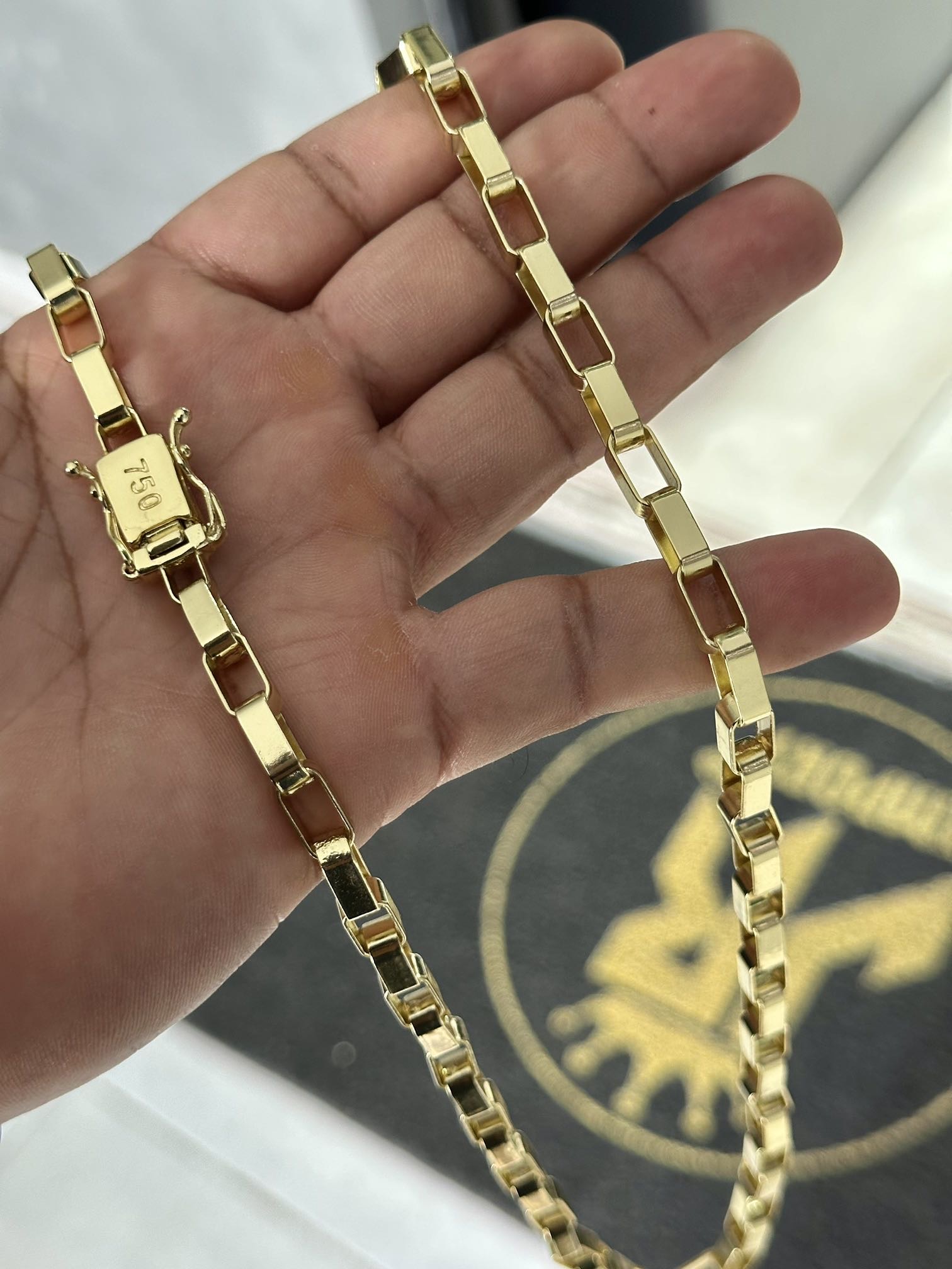 Corrente Tijolinho 10mm Banhada a Ouro 18K – Luxo e Presença - Imagem 5